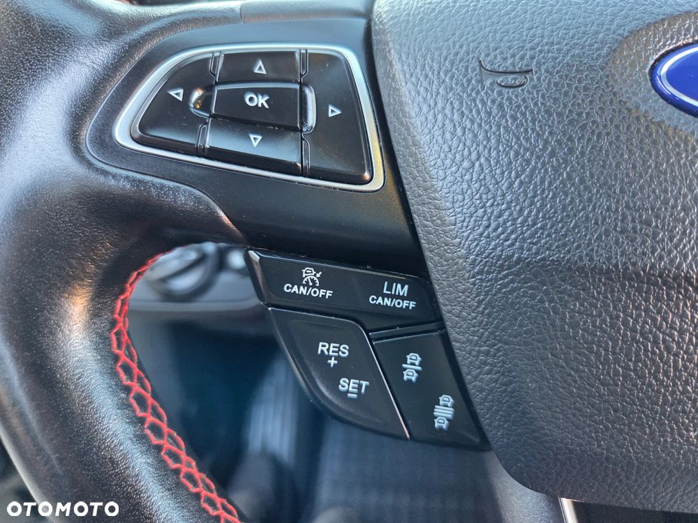 Ford Kuga 2.0 TDCi 4x4 ST-Line - 24