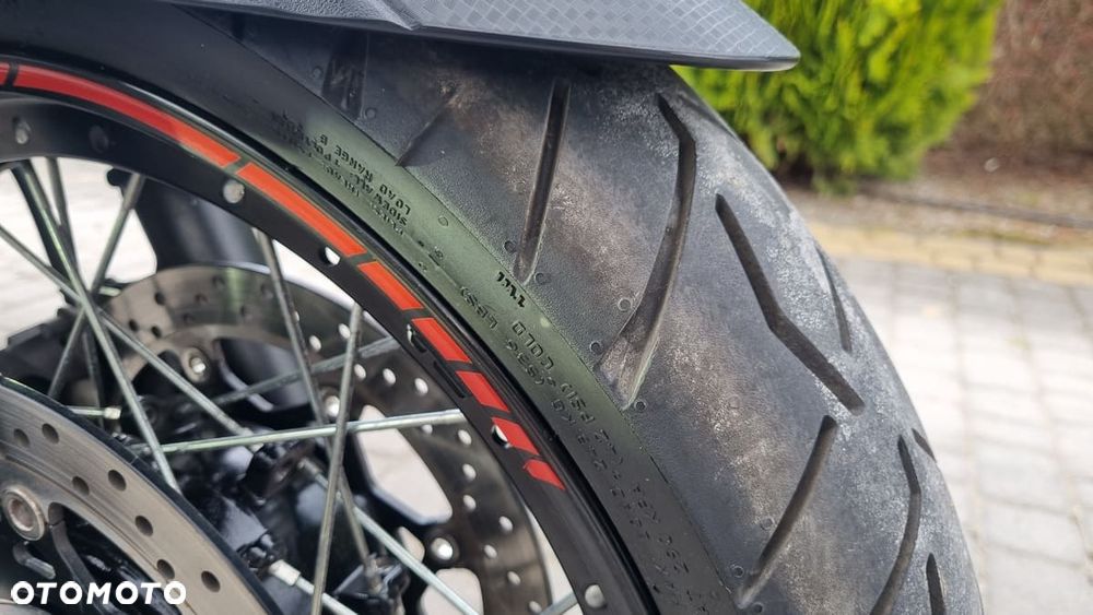 Suzuki V-STROM - 13