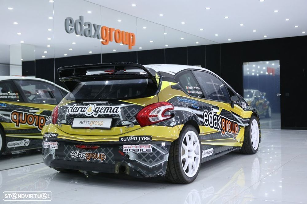 Peugeot 208 - 19