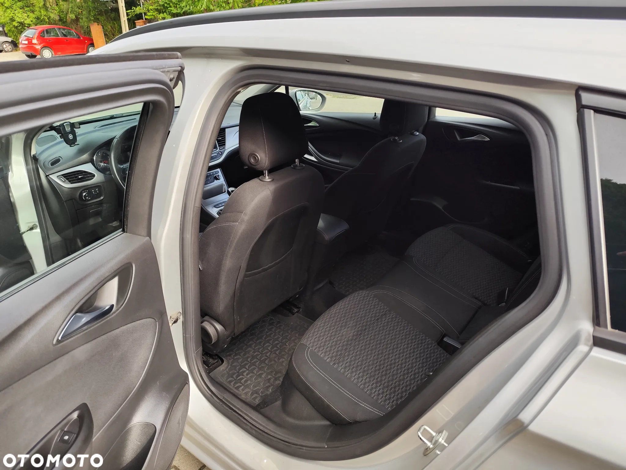 Opel Astra V 1.4 T Dynamic - 12