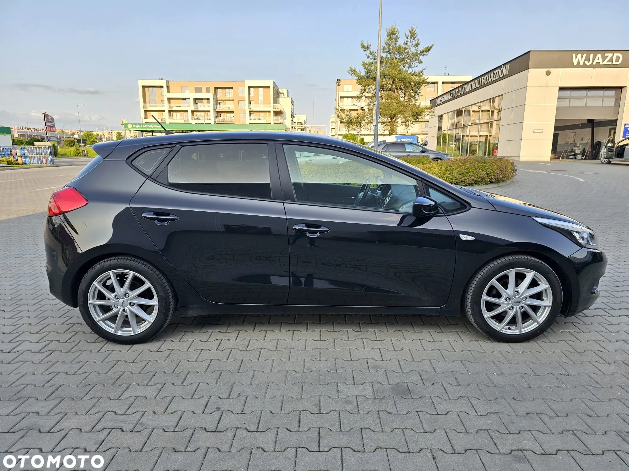 Kia Ceed 1.6 GDI Vision - 11
