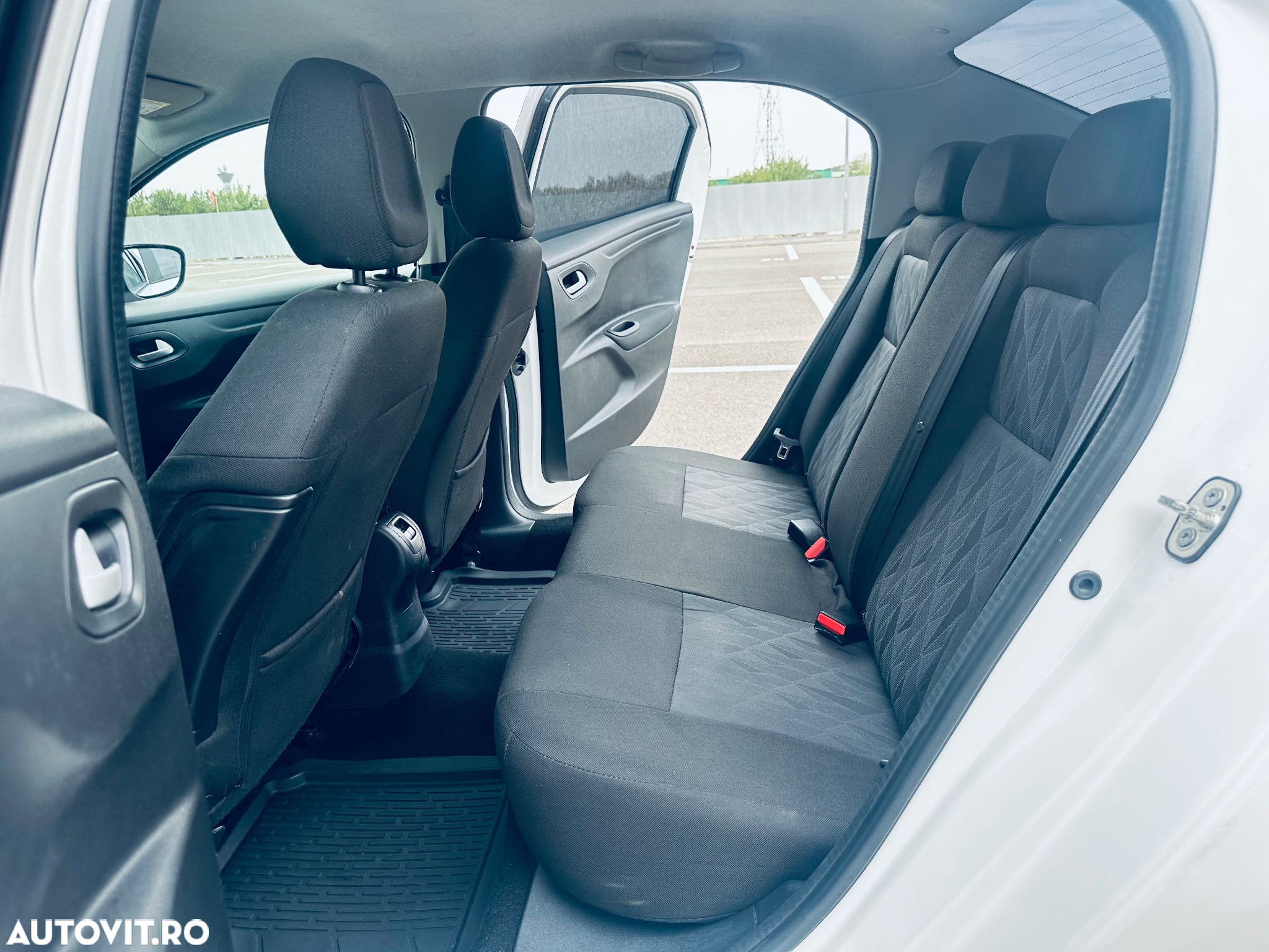 Citroën C-Elysée 1.2 PureTech BVM Live - 15
