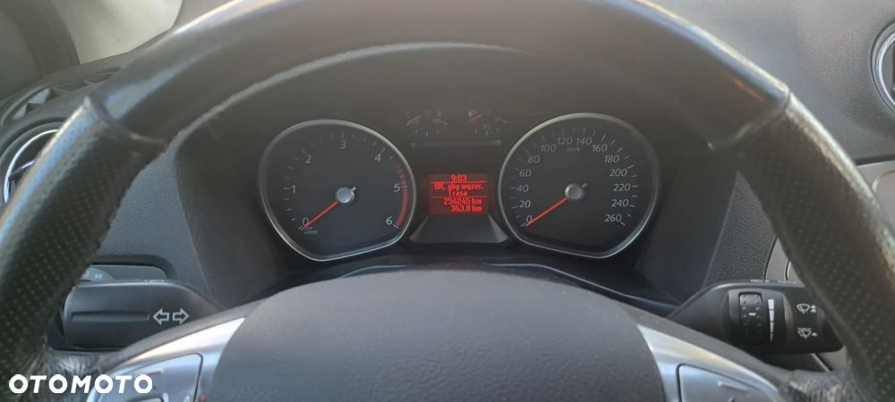 Ford Mondeo 1.8 TDCi Trend - 13