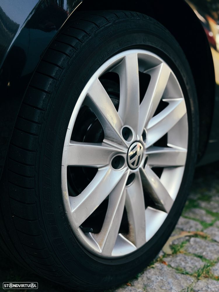 VW Golf 1.6 TDi Highline - 22