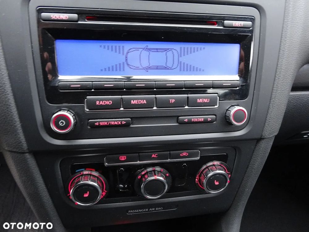 Volkswagen Golf 1.6 Comfortline - 28