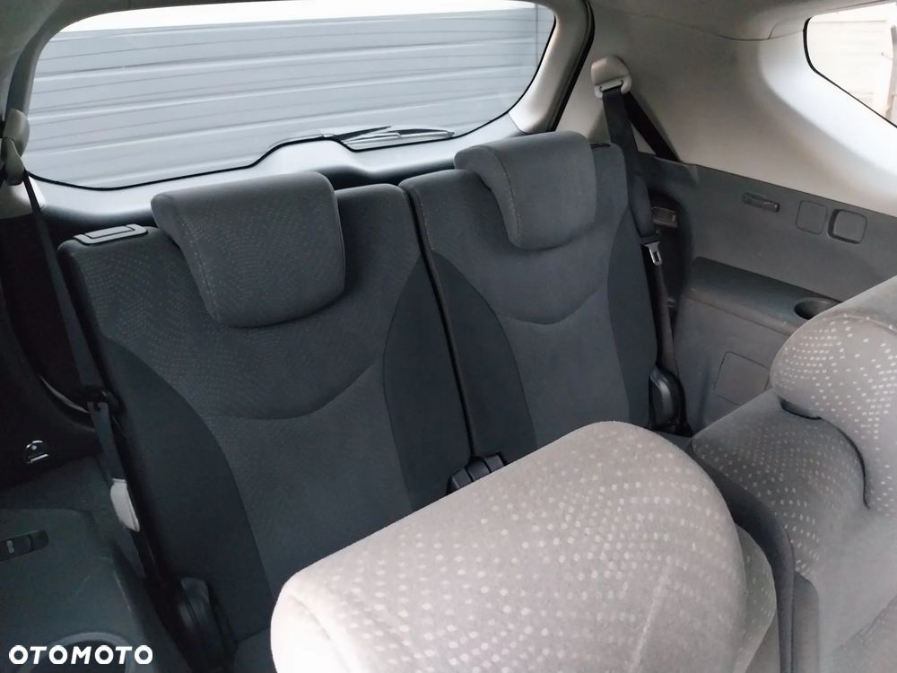 Toyota Prius+ - 16