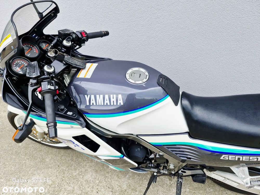 Yamaha FZ - 15