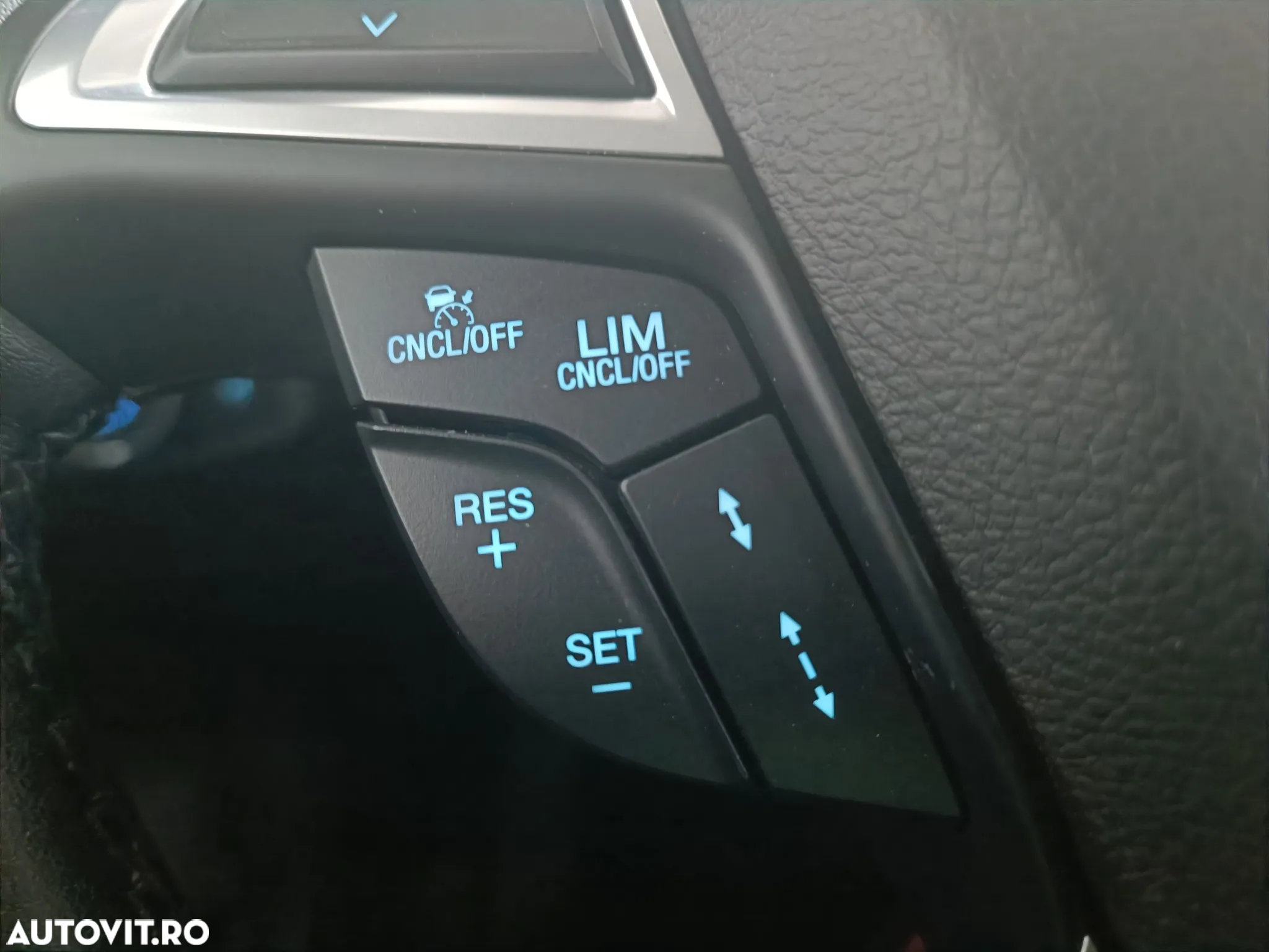 Ford Mondeo 2.0 Hybrid - 13