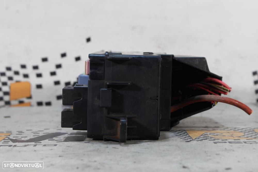 Caixa De Fusíveis Mini Mini (R56)  9213372 / 17236010 / 9 213 372 / 17 - 4