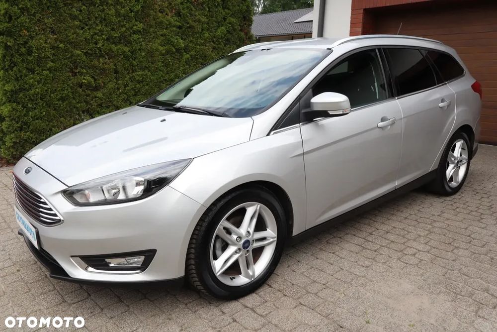 Ford Focus 1.5 EcoBlue Start-Stopp-System TITANIUM - 2