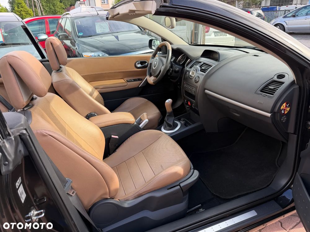 Renault Megane 1.6 Privilege - 15