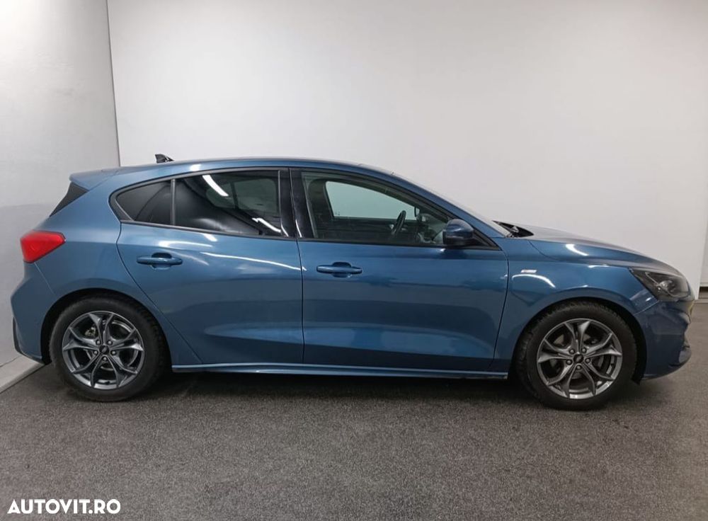 Ford Focus 1.5 EcoBoost ST-Line - 9