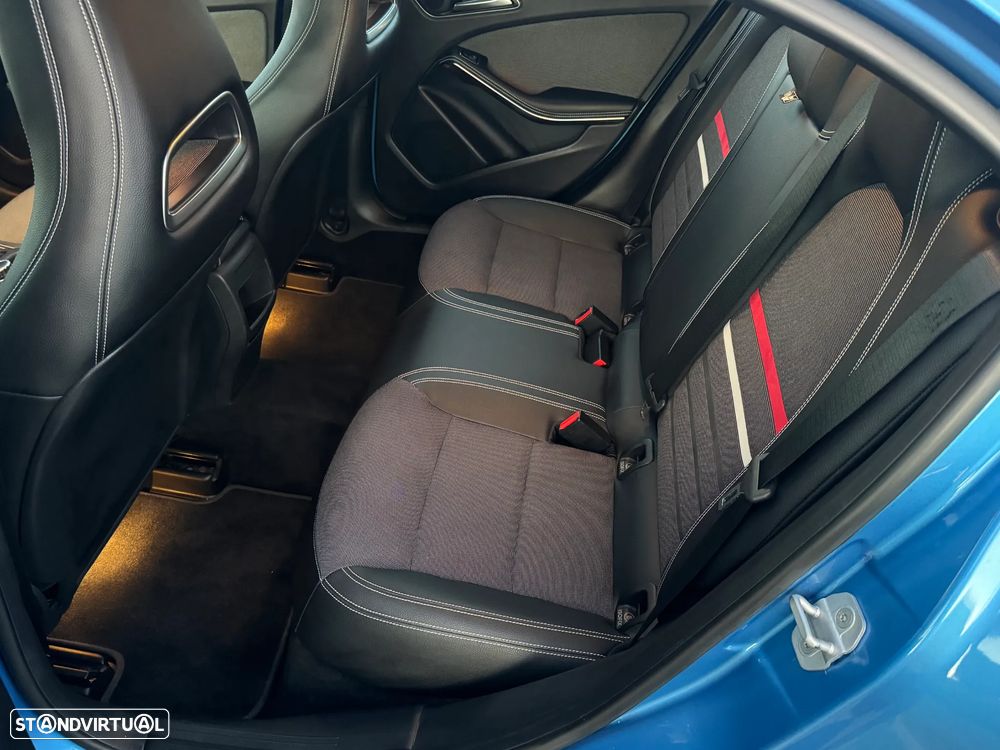 Mercedes-Benz A 180 CDI (BlueEFFICIENCY) Urban - 17