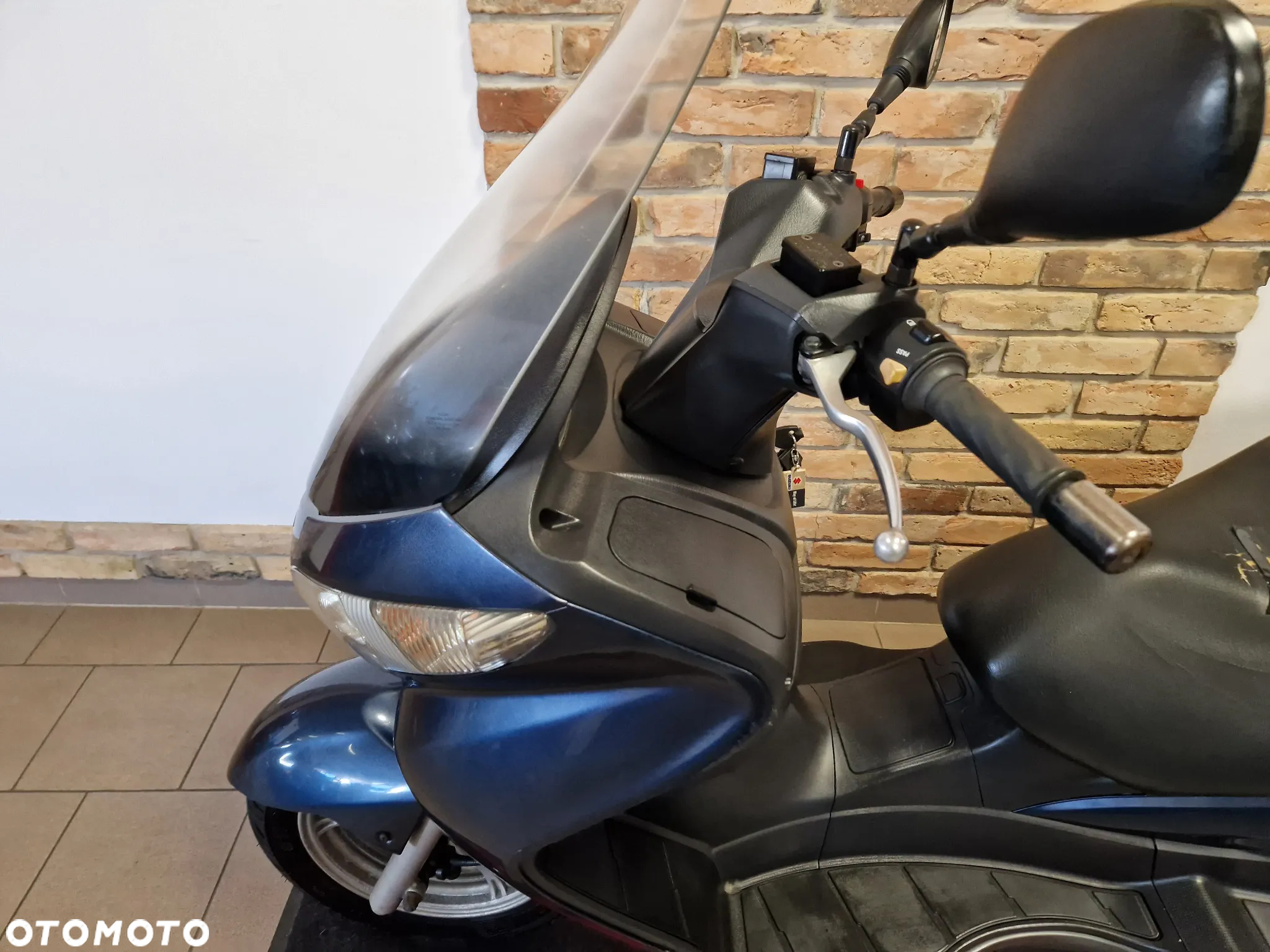 Suzuki Burgman - 12