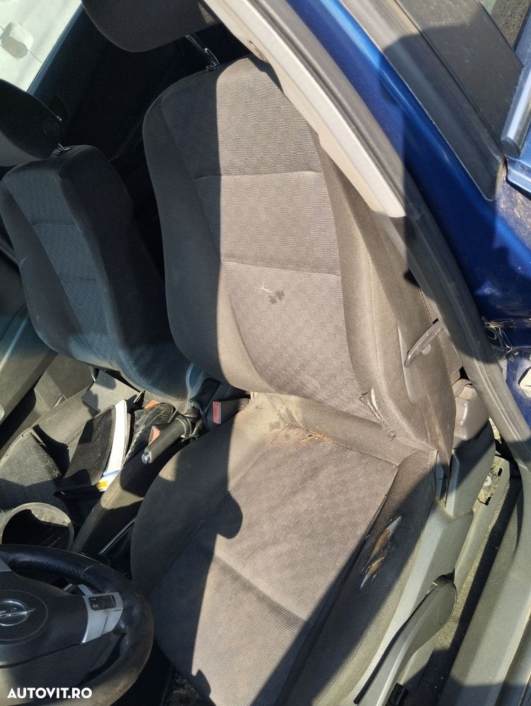 Dezmembrari  Opel ASTRA H  2004  > 2012 1.9 CDTI Motorina - 5