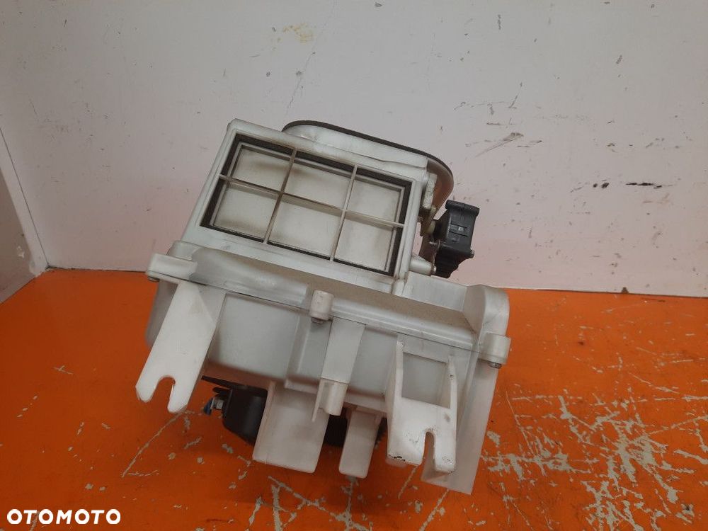 NISSAN PATHFINDER R50 99-04 DMUCHAWA POWIETRZA 272001W602 VQ35DE - 2