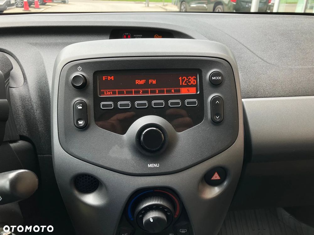 Toyota Aygo x-play - 23