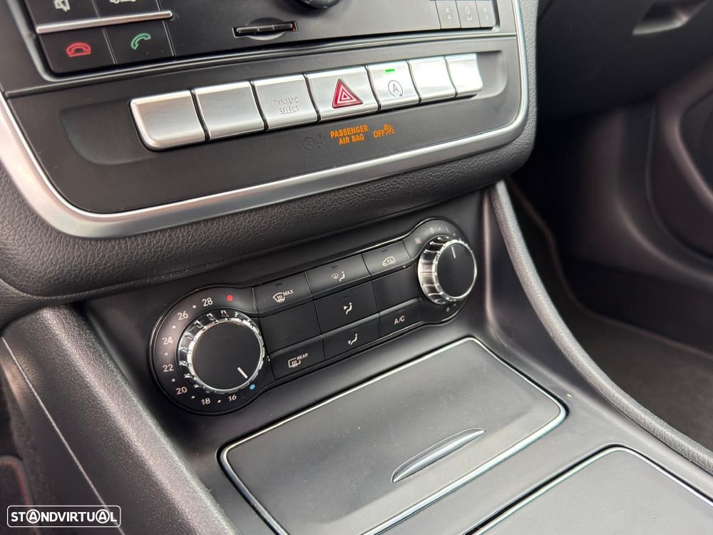 Mercedes-Benz CLA 180 d 7G-DCT AMG Line - 30