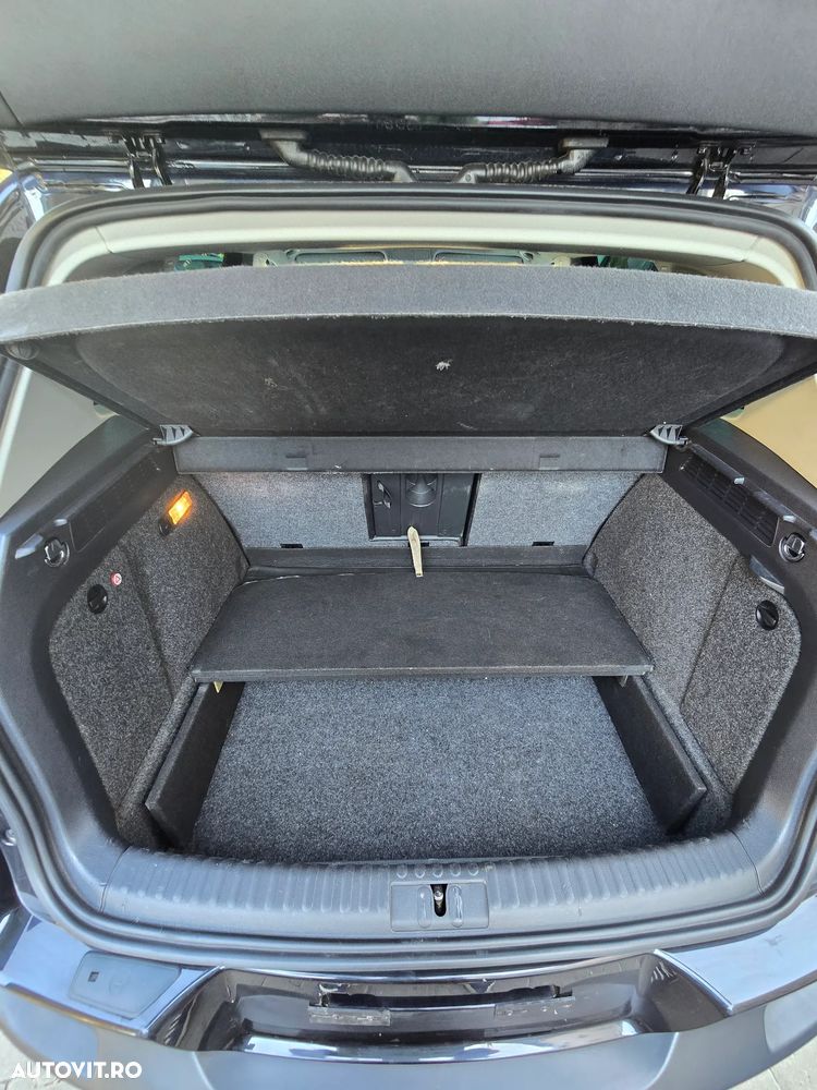 Volkswagen Tiguan - 9