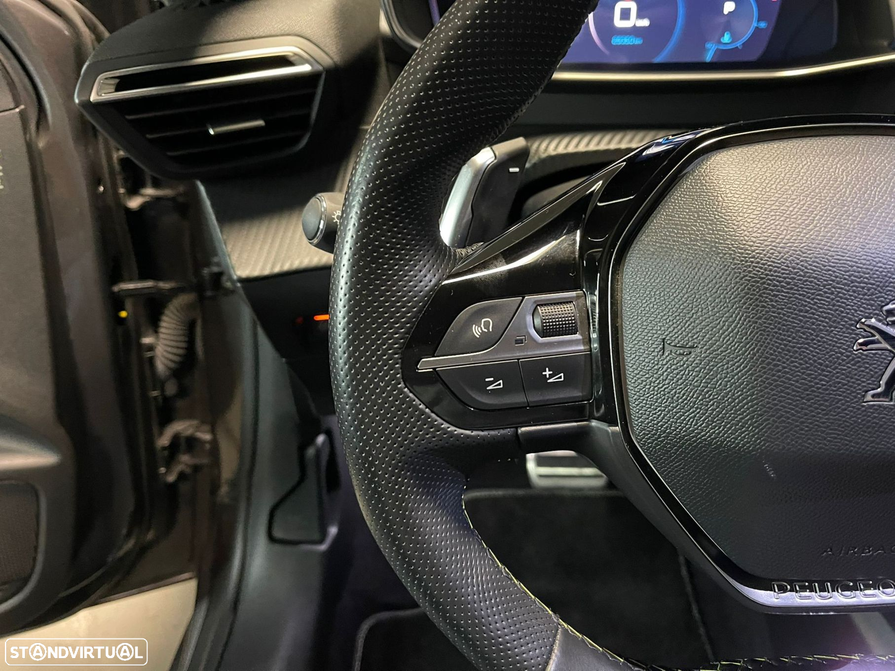 Peugeot 208 PureTech 130 EAT8 GT - 11