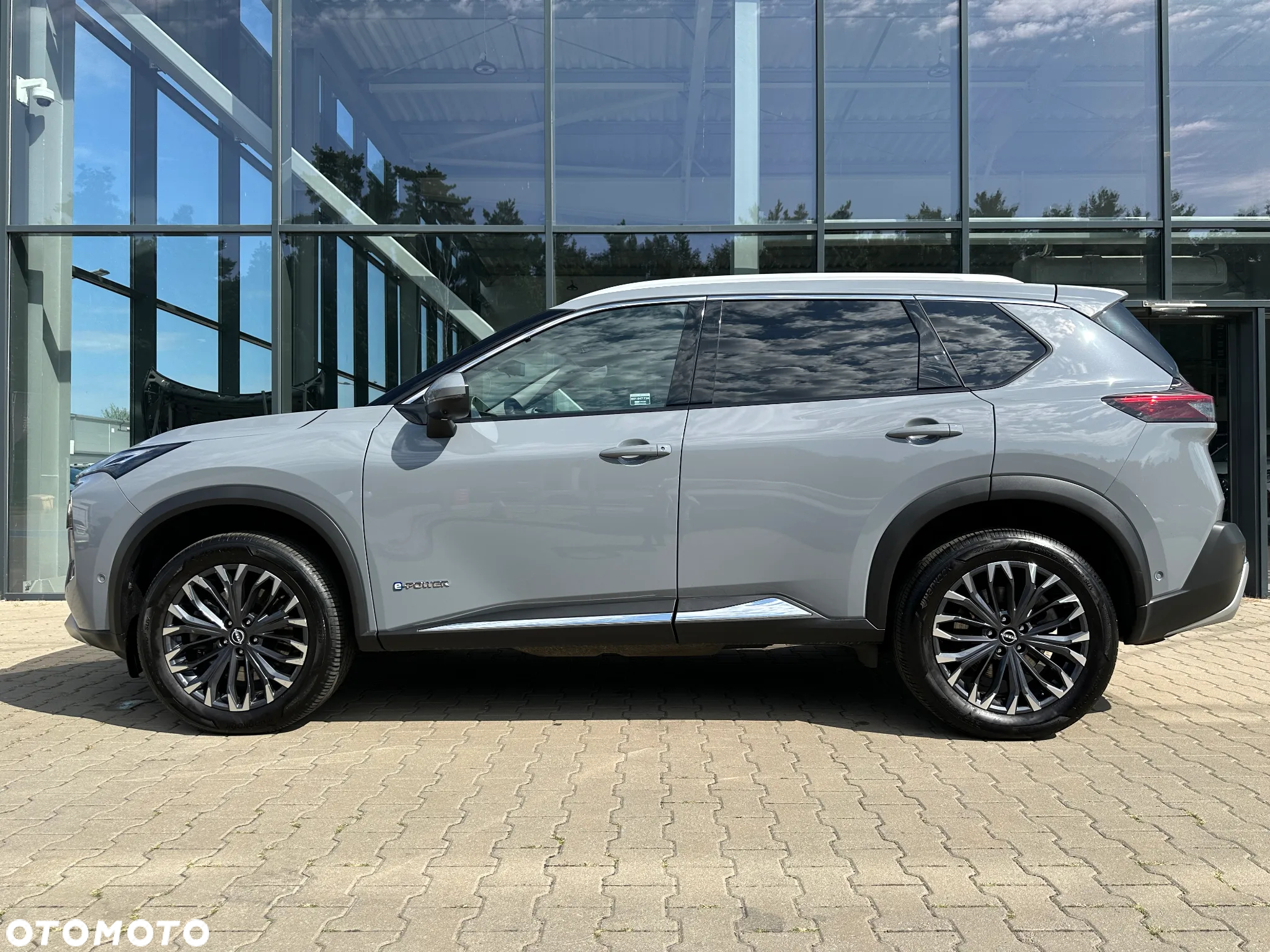 Nissan X-Trail - 2