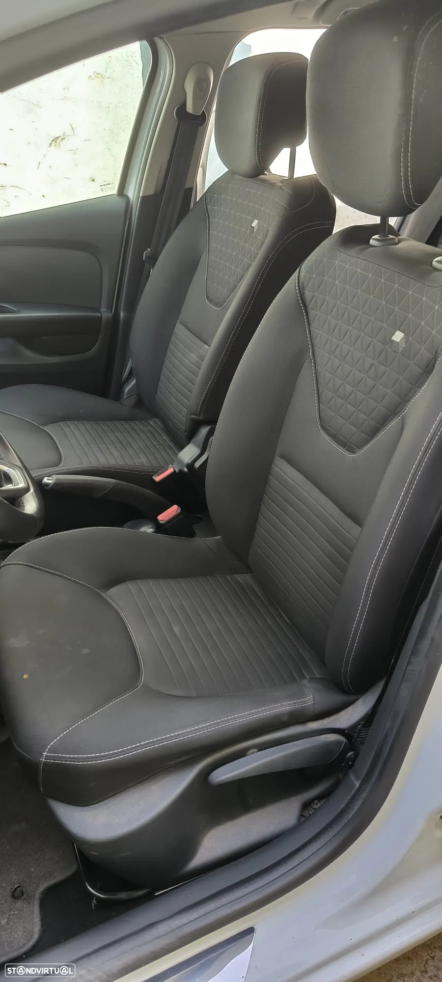 Renault Clio Sport Tourer 1.5 dCi Limited - 9