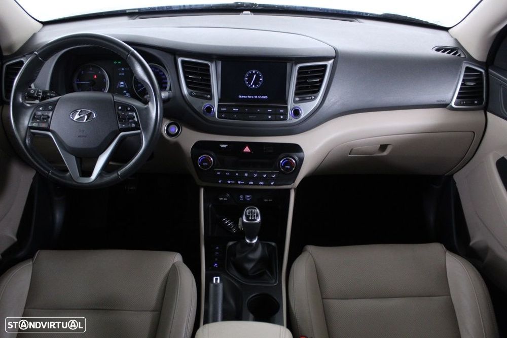 Hyundai Tucson 1.7 CRDi Premium - 18