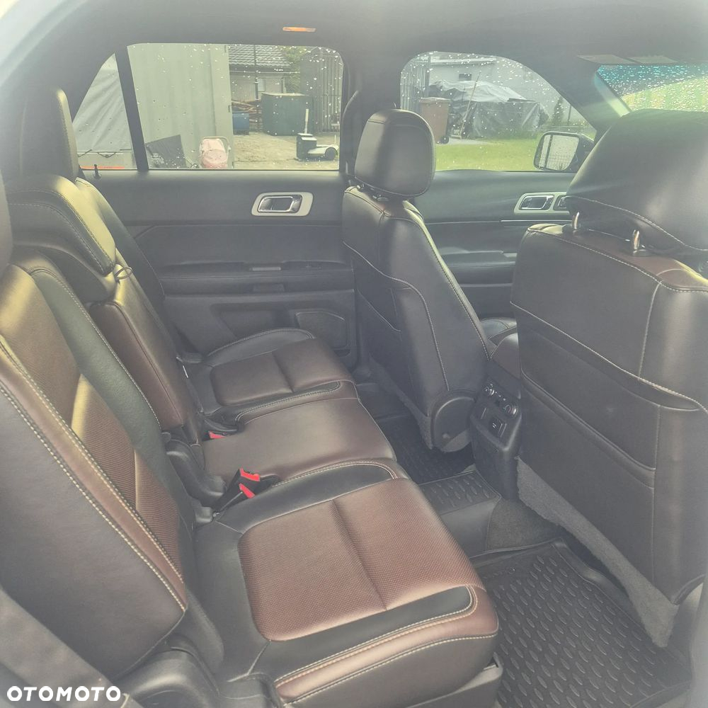 Ford Explorer - 11