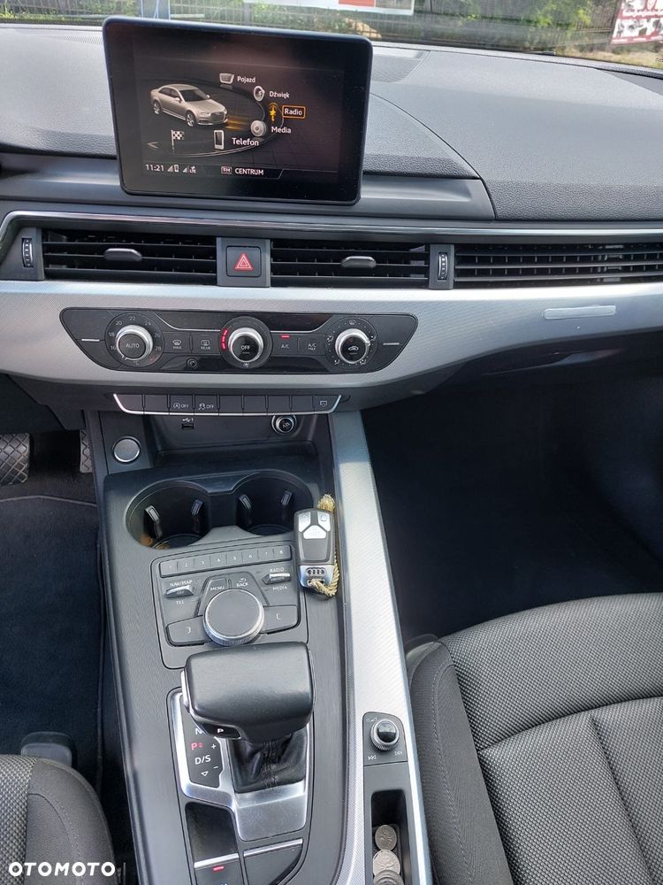 Audi A4 Avant 40 TFSI S tronic - 18