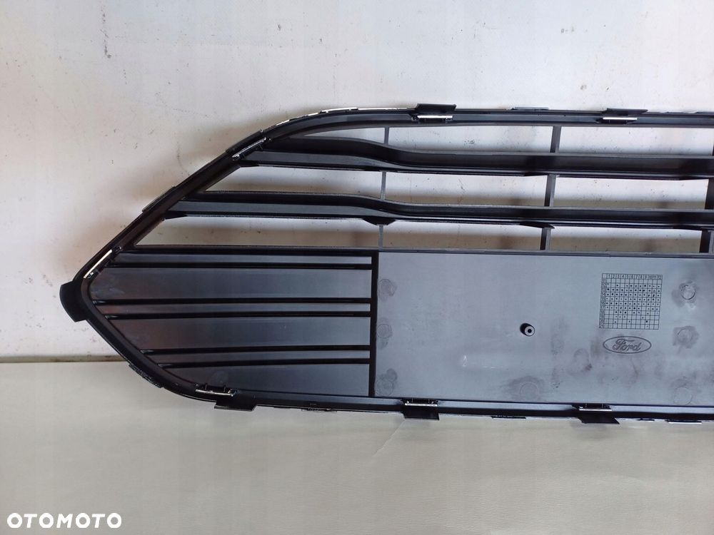 kratka środkowa zderzaka ford b-max 12-17 - 8