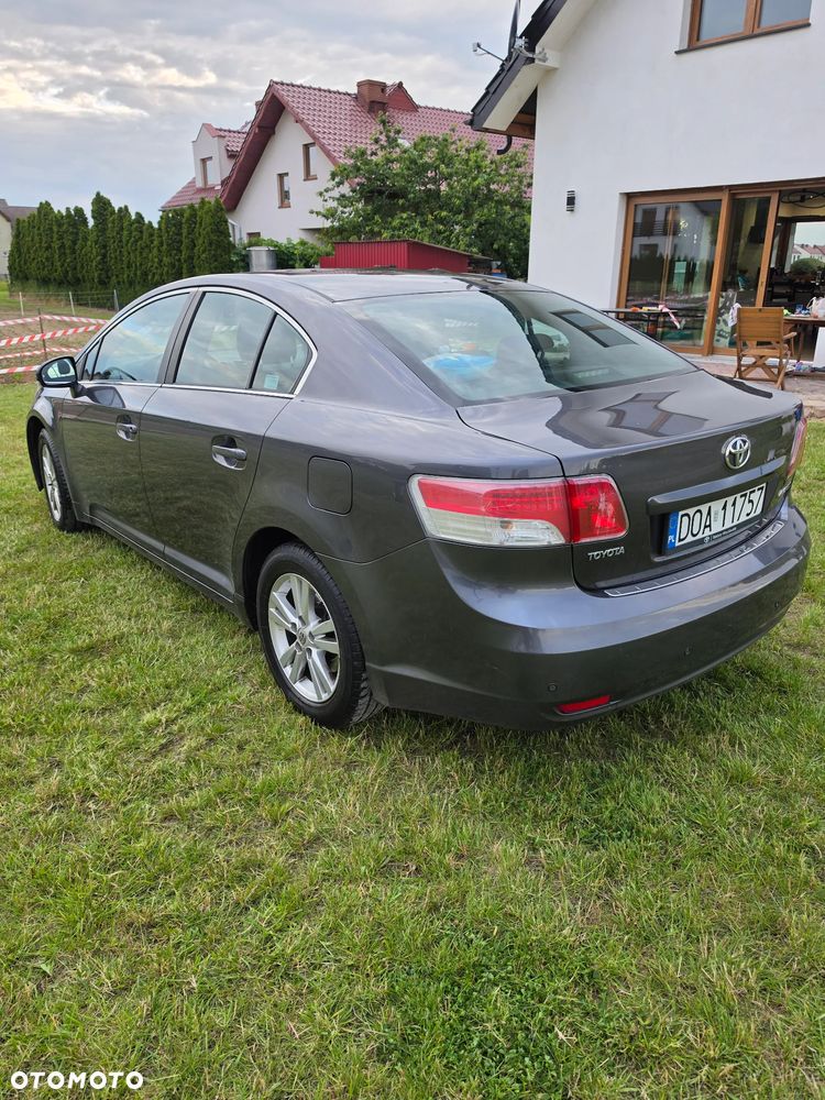 Toyota Avensis 2.0 D-4D Sol - 3