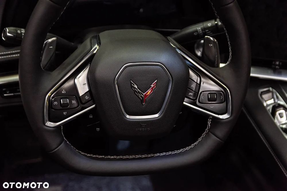 Chevrolet Corvette - 17