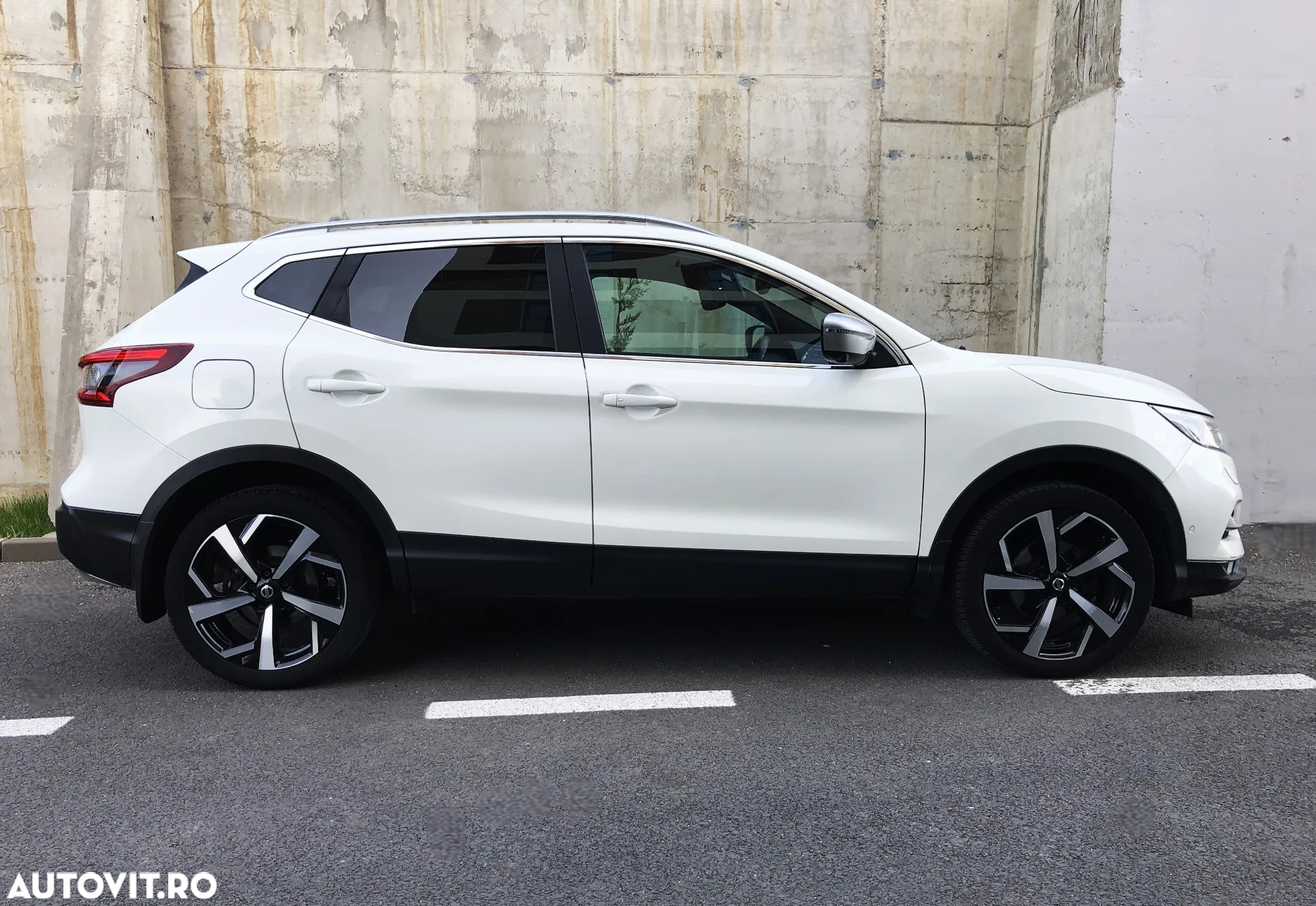 Nissan Qashqai 1.5 DCI TEKNA+ - 23