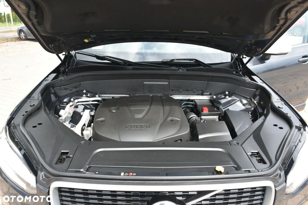 Volvo XC 90 D5 SCR AWD R-Design - 34