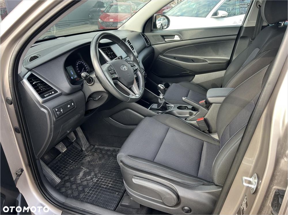 Hyundai Tucson 1.6 GDI BlueDrive Comfort 2WD - 10