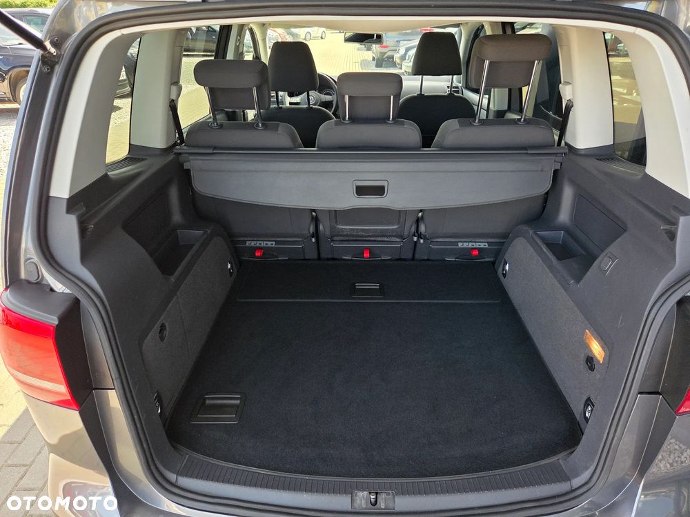 Volkswagen Touran 1.6 TDI DPF BlueMotion Technology Comfortline - 8