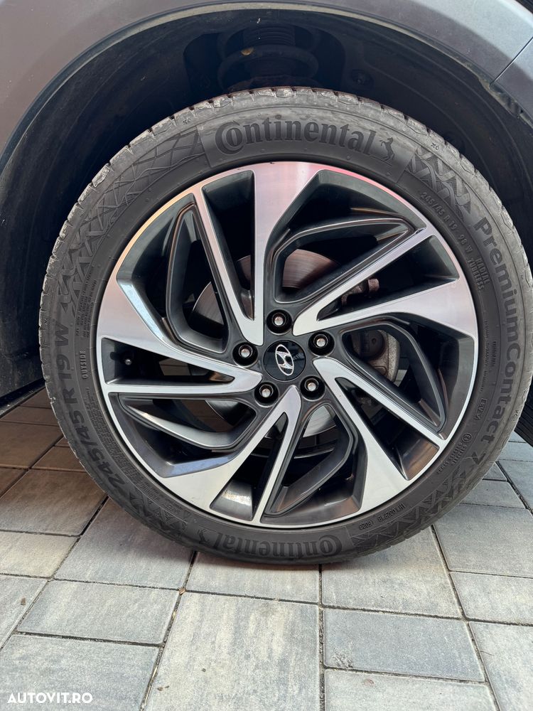 Hyundai Tucson 2.0 CRDI 4WD 8AT Luxury - 3