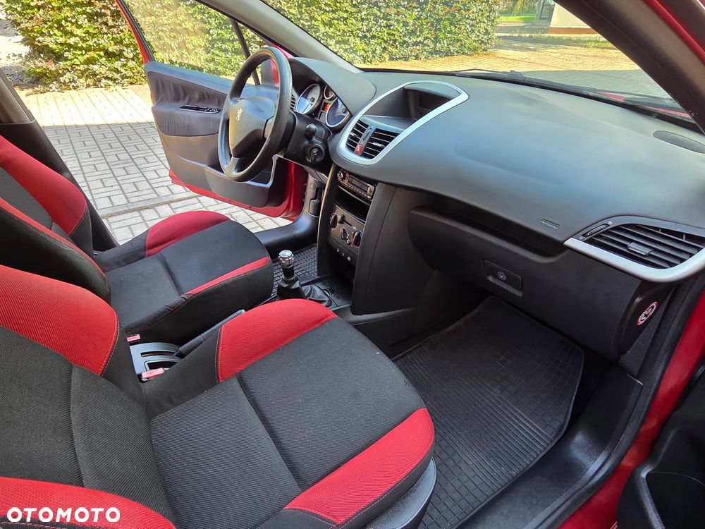 Peugeot 207 1.4 16V Presence - 16