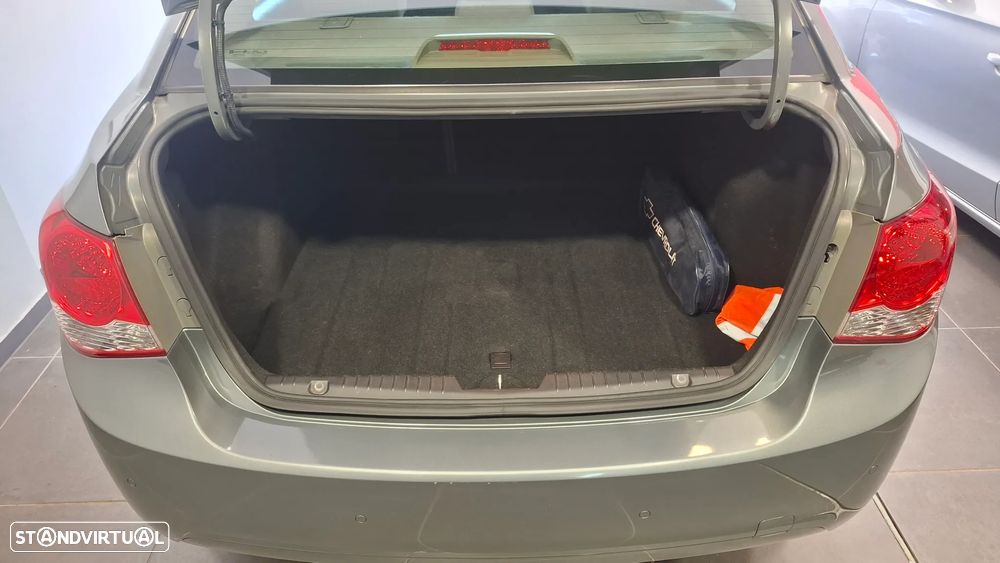 Chevrolet Cruze 1.6 LS - 7