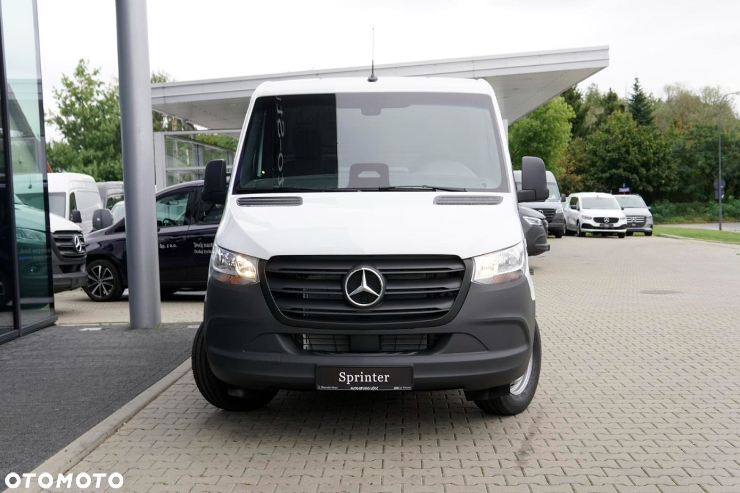 Mercedes-Benz Sprinter - 2