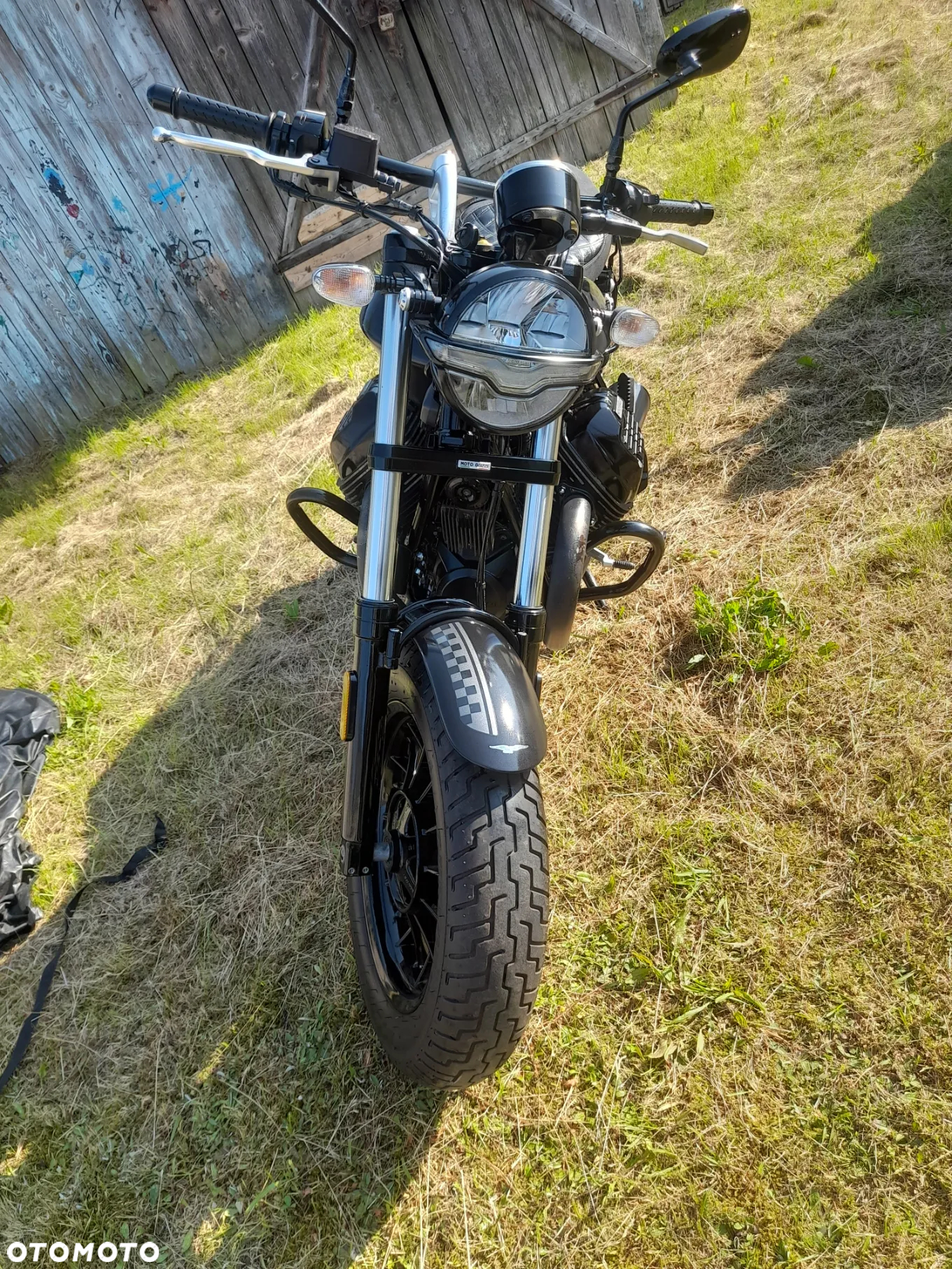 Moto Guzzi V9 - 2