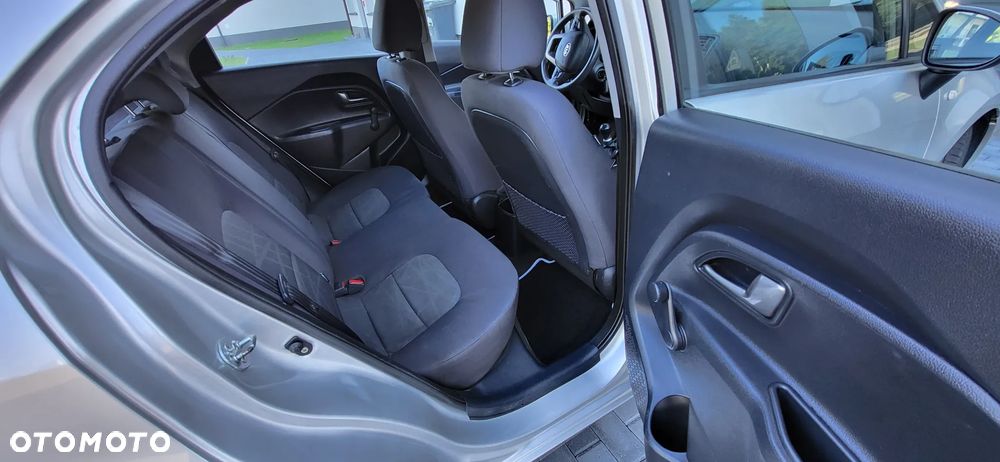 Kia Rio 1.2 Attract - 24