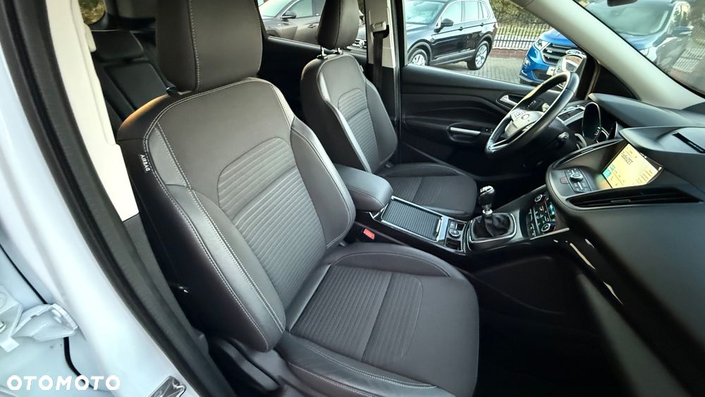 Ford Kuga - 23