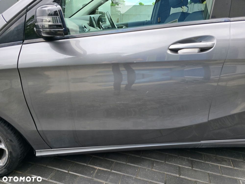 MERCEDES B KLASA W246 246 LIFT DRZWI PRZEDNIE LEWE W ORYGINALE KOLOR 787 - 2