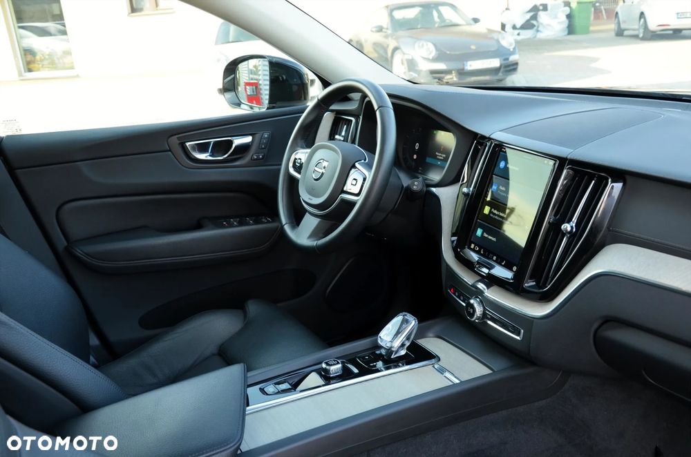 Volvo XC 60 T6 Plug-In Hybrid AWD Inscription - 17
