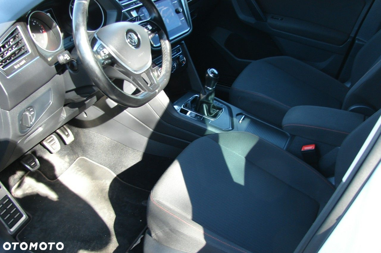 Volkswagen Tiguan - 5