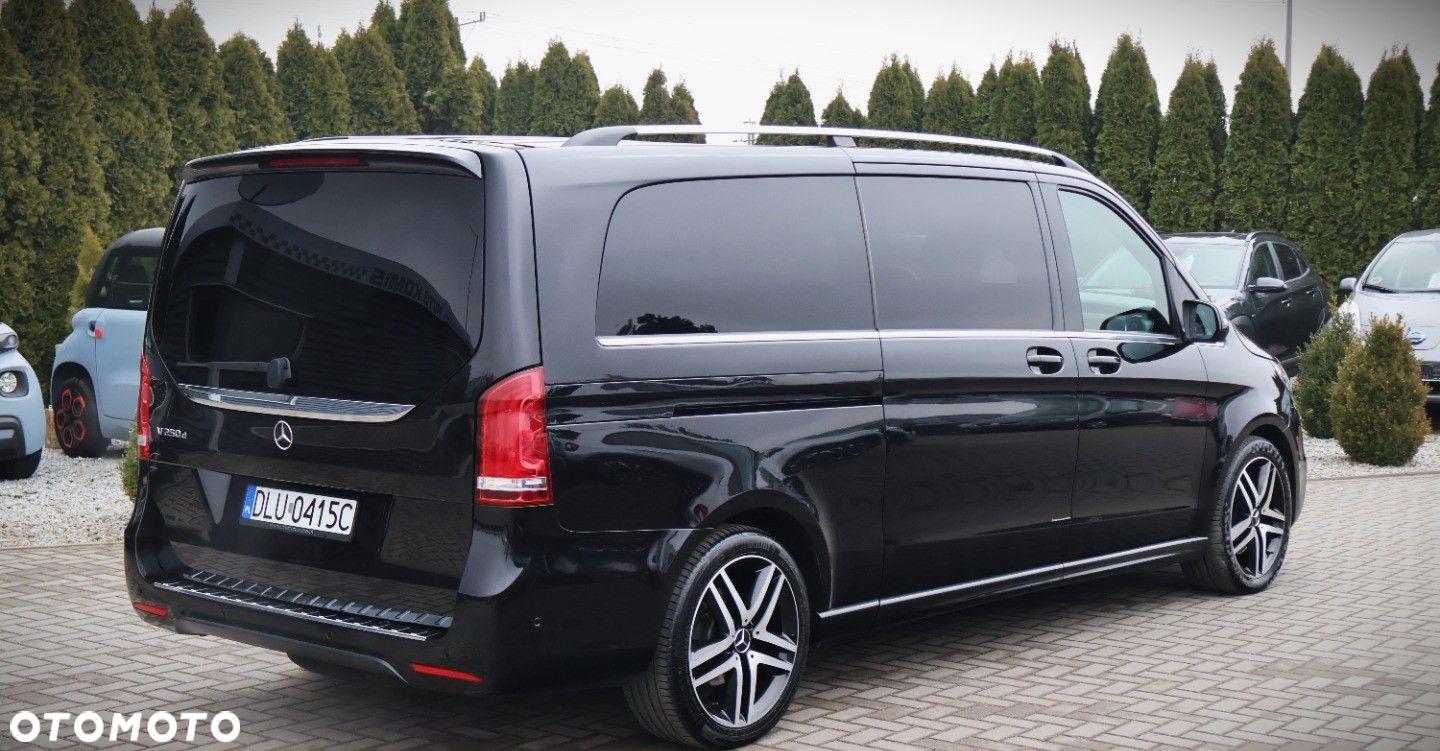 Mercedes-Benz Klasa V - 7