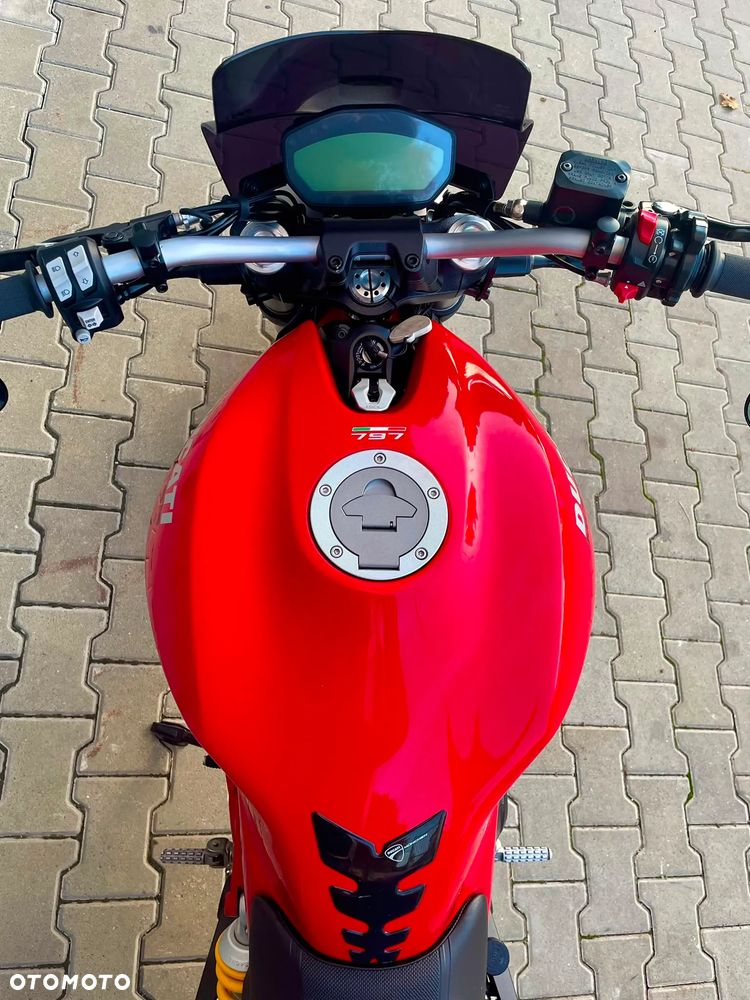 Ducati Monster - 18