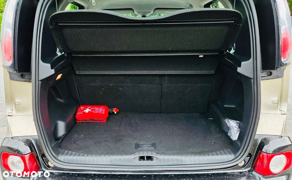 Citroën C3 Picasso 1.4i Exclusive - 19