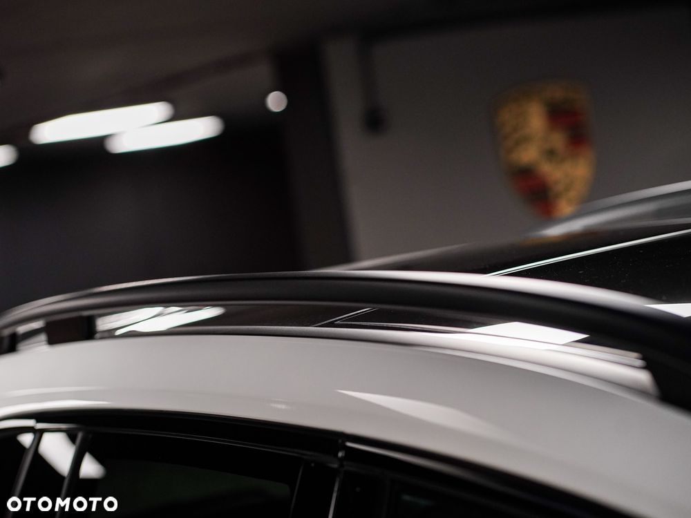 Mercedes-Benz GLB - 11